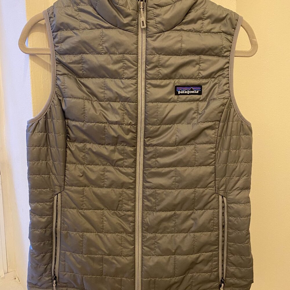 Patagonia Women’s Nano Puff Quilted Vest (Grey, Size S)